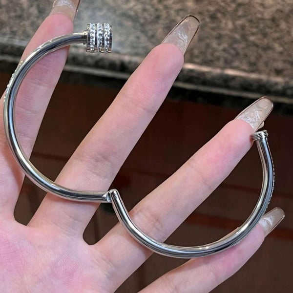 4-Piece Elegant Stainless Steel Bracelet Set, Fashionable Classic Design